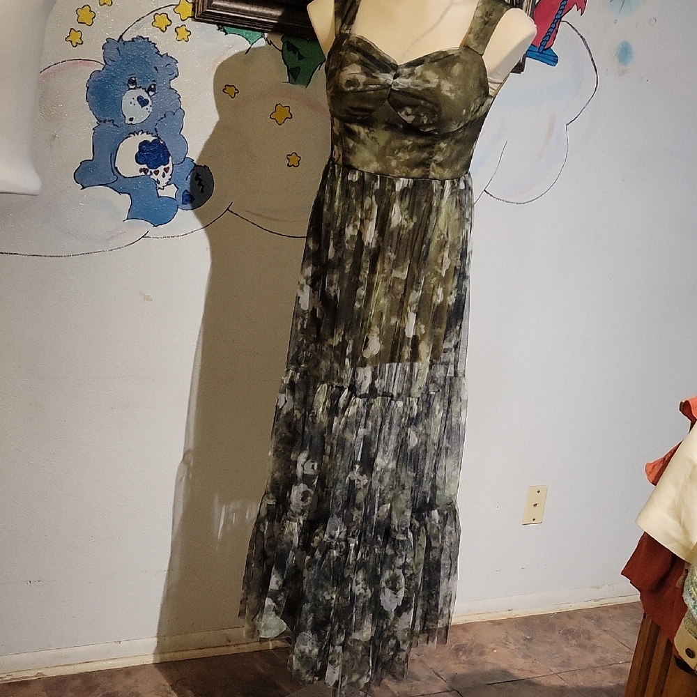 Elegant Green Floral Maxi Dress
